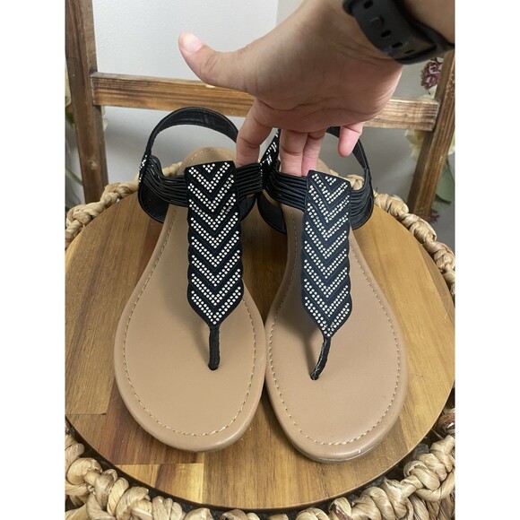 Daisy Fuentes Women's Black Beaded Sandals EUC Comfortable Casual Flats - Picture 3 of 7